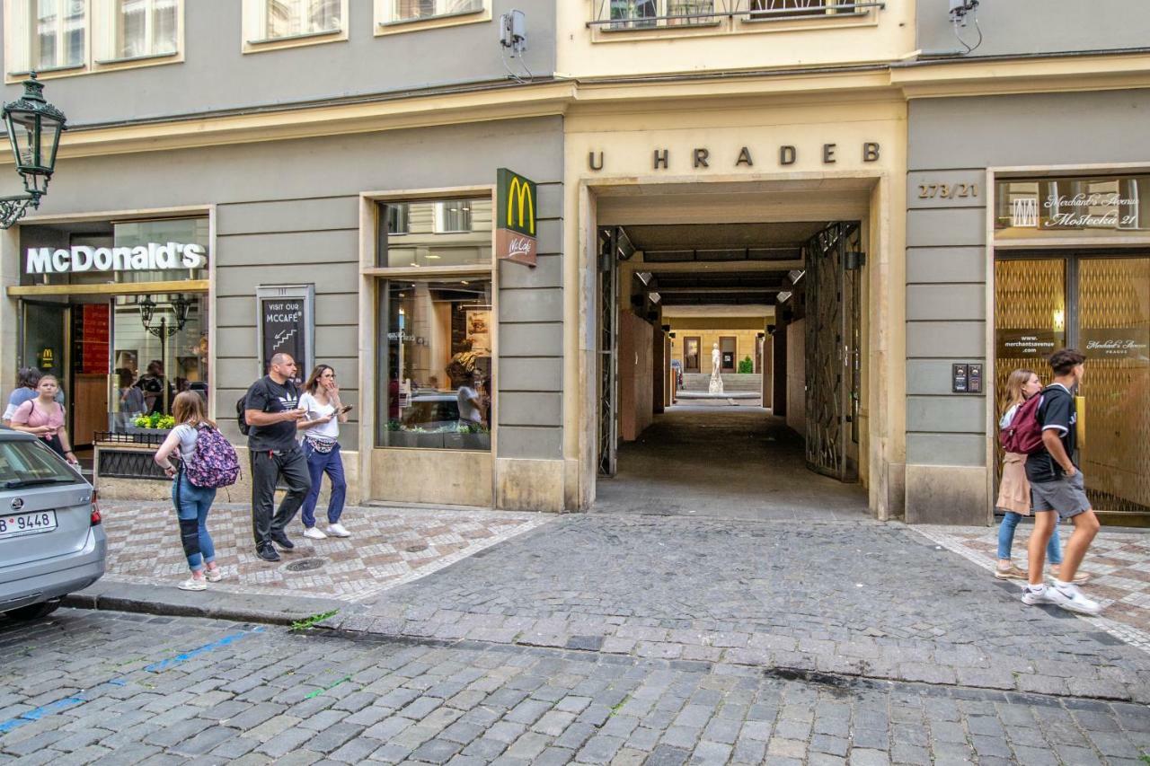 Apartamento Unique Charles Bridge 2bdr Apartment. Praga