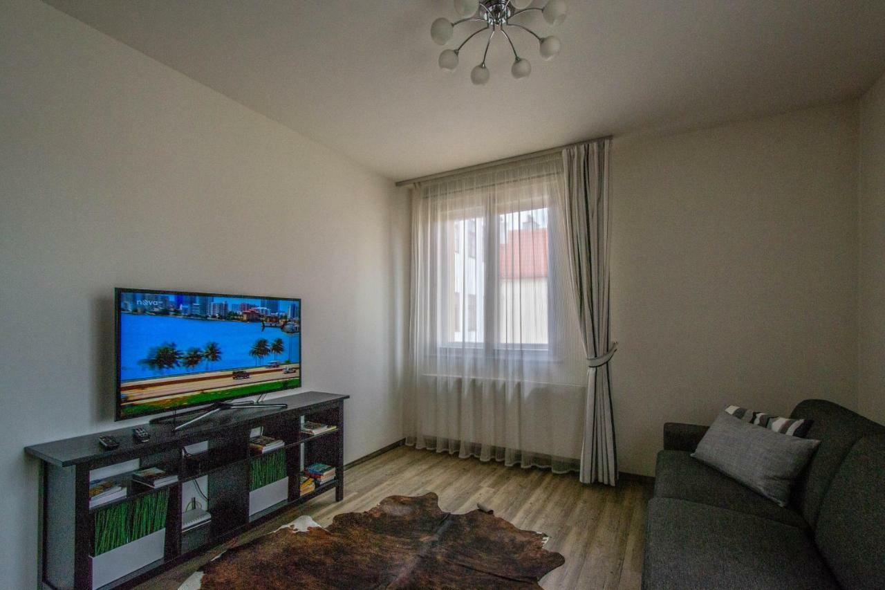Unique Charles Bridge 2bdr Apartment. Praga